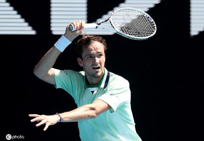 中超第17輪長春亞泰0-2廣州隊 鄧涵文首開紀錄楊立瑜世界波.