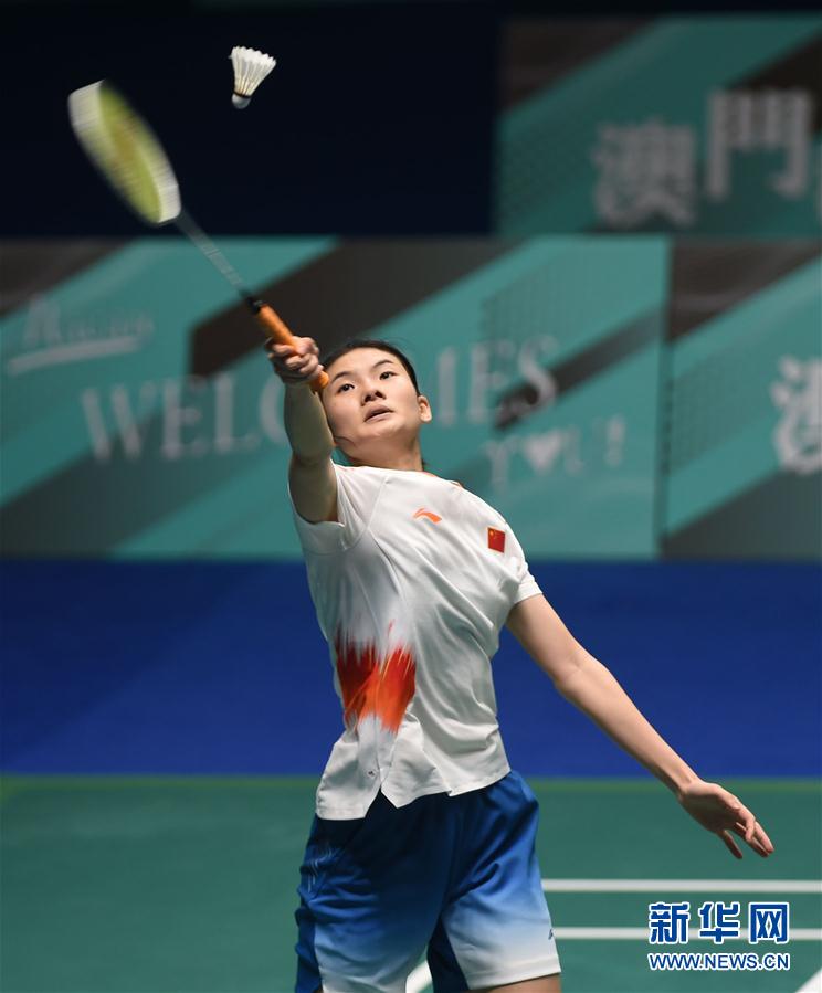 金球乱纪元：当登贝莱撕碎姆巴佩的旧王座，谁说新王不当立？.