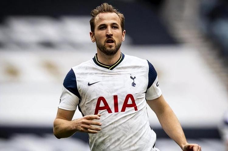 攻防一体的防线杀器！19岁中卫怀森仅用10秒便成为豪门哄抢猎物.